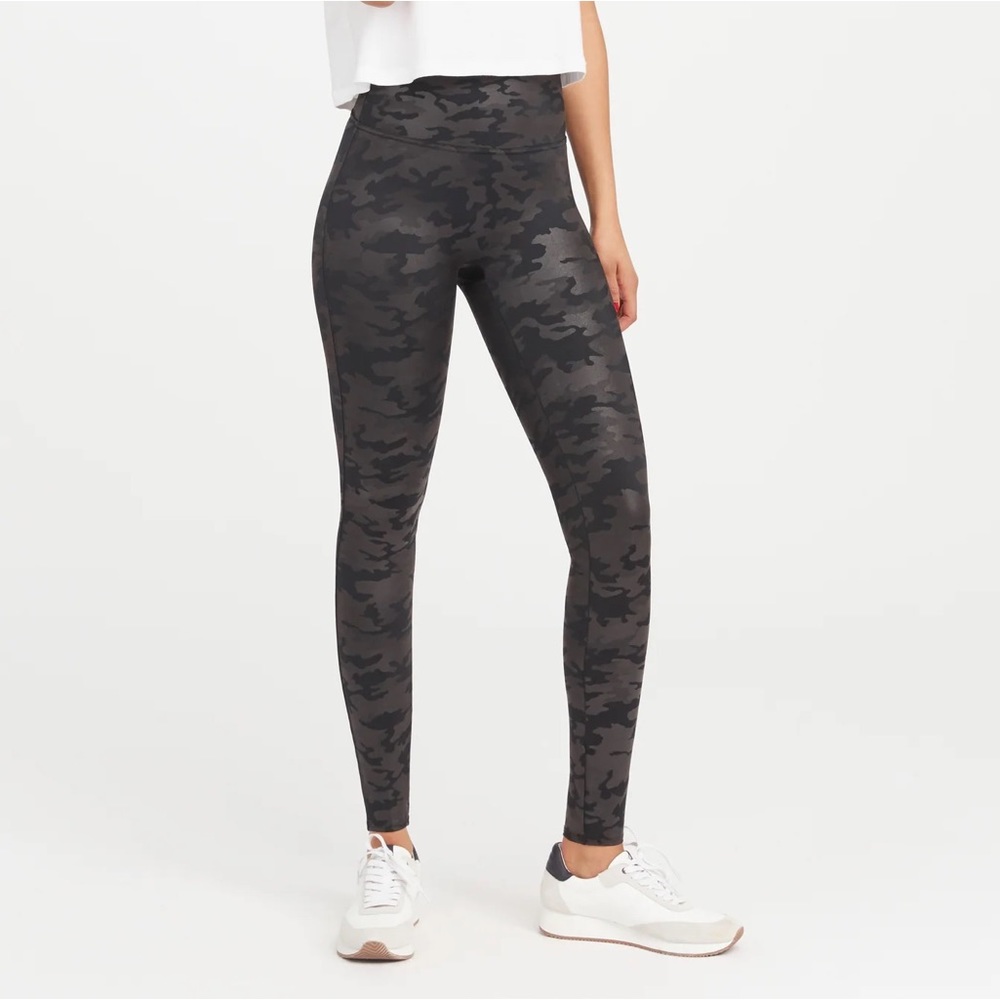 SPANX Faux Leather Camo Leggings Black Camouflage Medium